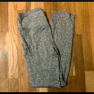Gray pocket leggings